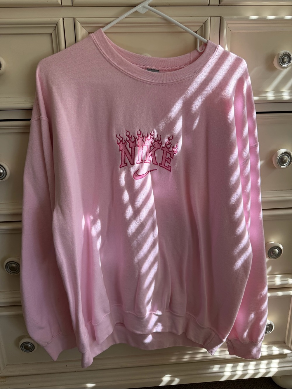 Gildan Pink Heavy Blend Nike Logo Crewneck Sweatshirt